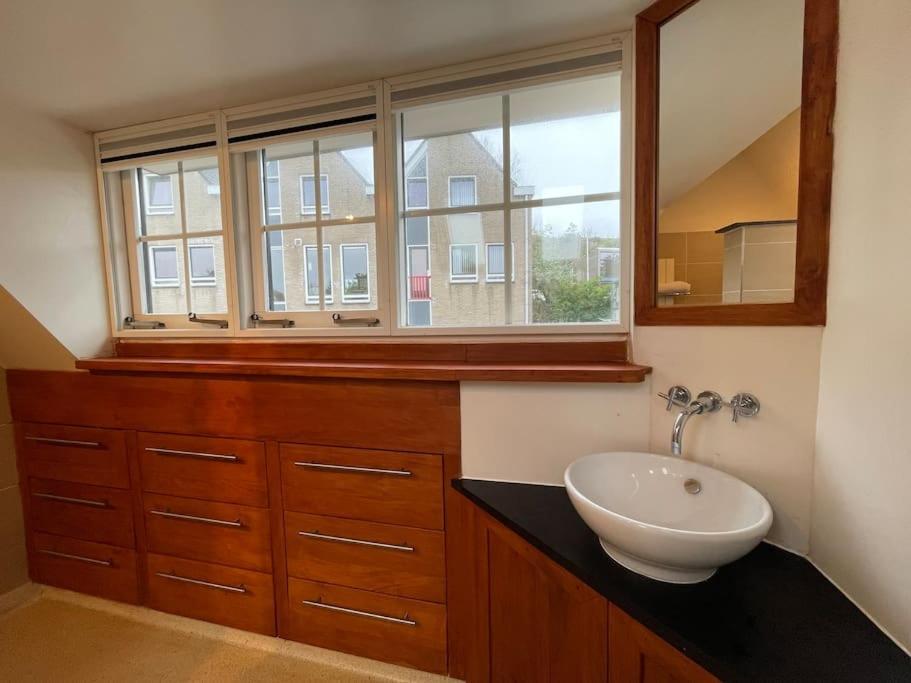 Fisherman'S Cottage - Surf Retreat Wijk aan Zee Exterior foto