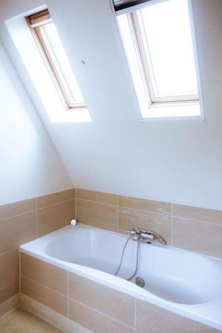 Fisherman'S Cottage - Surf Retreat Wijk aan Zee Exterior foto